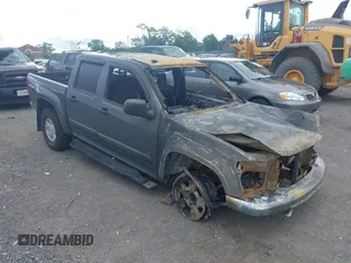 2008 GMC Canyon SLE2 with VIN 1GTDT43EX88208696, listed as a IAAI auction lot 40045967 with 112,084 mi miles. Bid and sale history available at carsss.com. Image 1.