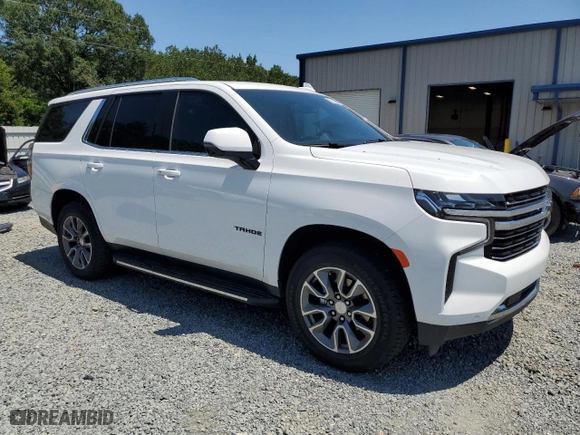 2022 Chevrolet Tahoe LT with VIN 1GNSKNKD8NR236132, listed as a Copart auction lot 63116373 with 12,525 mi miles. Bid and sale history available at carsss.com. Image 4.