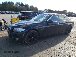 2012 BMW 5 Series 528i xDrive z VIN WBAXH5C50CDW05416, wystawiony jako Copart lot #44007525 z przebiegiem 141 697 mil mil oraz Czysty tytuł • Clean title. Historia ofert i sprzedaży dostępna na DreamBid. Obrazek 1.