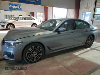 2018 BMW 5 Series 540i xDrive z VIN WBAJE7C55JWC57370, wystawiony jako Copart lot #53974455 z przebiegiem 79 939 mil mil oraz Nie do naprawy • Non repairable. Historia ofert i sprzedaży dostępna na DreamBid. Obrazek 1.