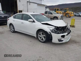 2014 Nissan Altima 2.5 S with VIN 1N4AL3AP0EN334215, listed as a IAAI auction lot 41848883 with 175,890 mi miles. Bid and sale history available at carsss.com. Image 1.