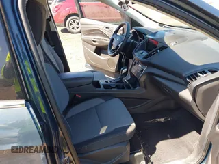 2019 Ford Escape SE z VIN 1FMCU9GDXKUC06609, wystawiony jako IAAI lot #42061974 z przebiegiem 148 064 mil mil oraz . Historia ofert i sprzedaży dostępna na DreamBid. Obrazek 5.