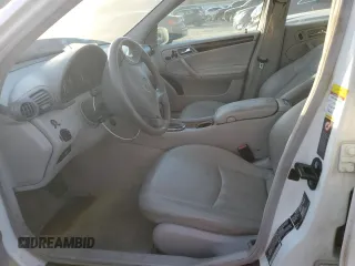 2005 Mercedes-Benz C 320 с VIN WDBRF84J65F679735, выставлен на аукционе Copart как лот 47164965 с пробегом 114 381 миль миль и Списание • Salvage title. История ставок и продаж доступна на DreamBid. Изображение 7.