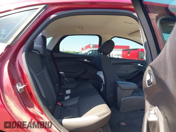 2014 Ford Focus SE with VIN 1FADP3F22EL171416, listed as a IAAI auction lot 41982150 with 130,782 mi miles. Bid and sale history available at carsss.com. Image 8.