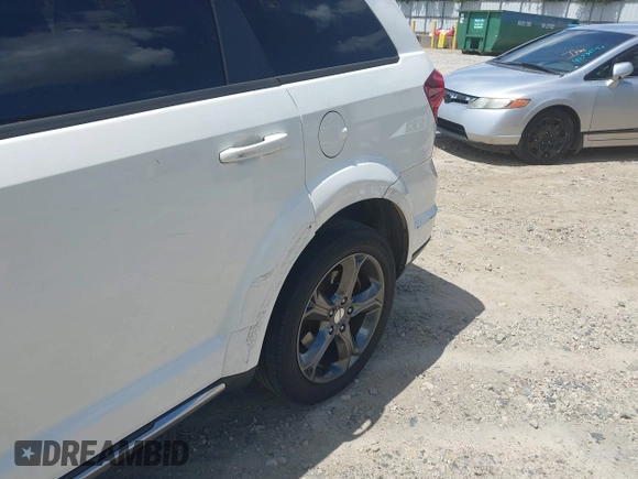 2015 Dodge Journey Crossroad with VIN 3C4PDCGB7FT723142, listed as a IAAI auction lot 42533562 with 217,413 mi miles and . Bid and sale history available at DreamBid. Image 16.