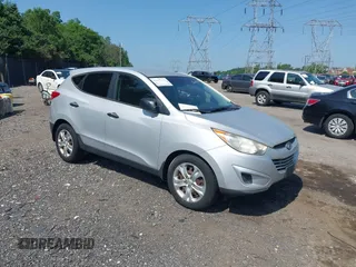 2013 Hyundai Tucson GL with VIN KM8JT3AB5DU563763, listed as a IAAI auction lot 42572124 with 139,378 mi miles and . Bid and sale history available at DreamBid. Image 1.