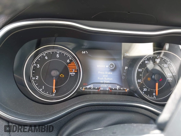 2020 Jeep Cherokee Limited z VIN 1C4PJLDB4LD595411, wystawiony jako IAAI lot #42036551 z przebiegiem 65 087 mil mil oraz . Historia ofert i sprzedaży dostępna na DreamBid. Obrazek 7.