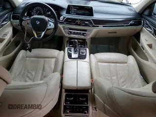2016 BMW 7 Series 740i with VIN WBA7E2C50GG546752, listed as a Copart auction lot 37513414 with 88,813 mi miles. Bid and sale history available at carsss.com. Image 8.