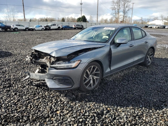2019 Volvo S60 Momentum with VIN 7JRA22TK5KG015807, listed as a Copart auction lot 49497705 with 50,693 mi miles and Salvage Title. Bid and sale history available at carsss.com. Image 1.
