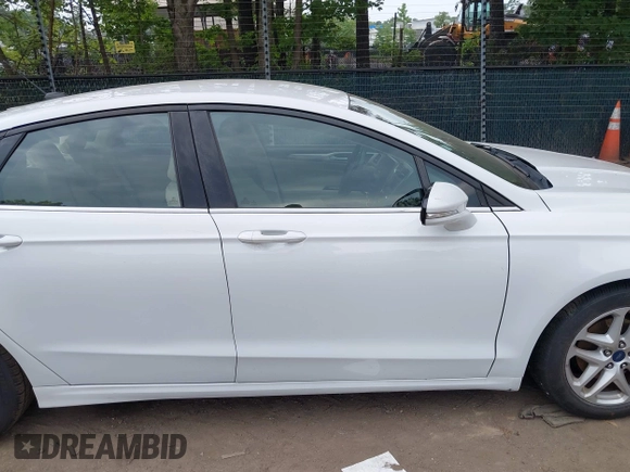 2016 Ford Fusion SE z VIN 3FA6P0H74GR197892, wystawiony jako IAAI lot #42471574 z przebiegiem 185 224 mil mil oraz . Historia ofert i sprzedaży dostępna na DreamBid. Obrazek 13.