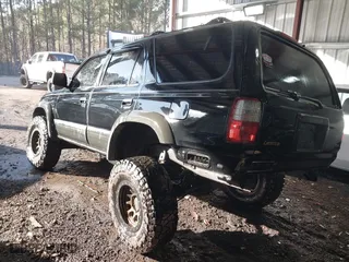 1997 Toyota 4Runner Limited with VIN JT3HN87R9V0073242, listed as a IAAI auction lot 41664630 with 189,225 mi miles. Bid and sale history available at carsss.com. Image 3.