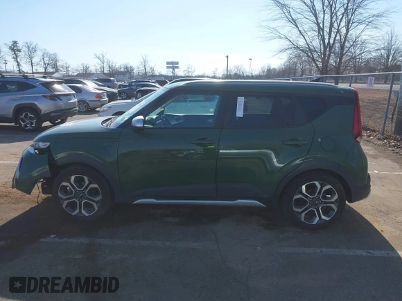 2020 Kia Soul LX with VIN KNDJ23AU2L7045440, listed as a IAAI auction lot 41649565 with 104,930 mi miles. Bid and sale history available at carsss.com. Image 14.