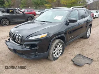 2015 Jeep Cherokee Latitude с VIN 1C4PJMCS1FW577223, выставлен на аукционе IAAI как лот 42082301 с пробегом 140 884 миль миль и . История ставок и продаж доступна на DreamBid. Изображение 17.