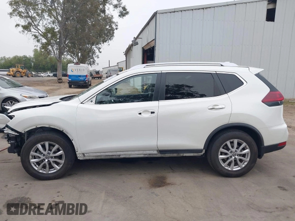2018 Nissan Rogue SV with VIN KNMAT2MT7JP593232, listed as a IAAI auction lot 42141416 with 34,373 mi miles and . Bid and sale history available at carsss.com. Image 15.