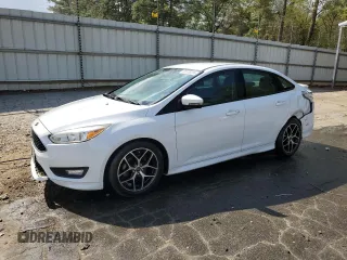 2015 Ford Focus SE with VIN 1FADP3F26FL251500, listed as a Copart auction lot 51329285 with 96,211 mi miles and Salvage Title. Bid and sale history available at carsss.com. Image 1.