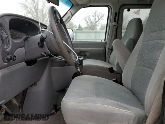 2008 Ford Econoline Passenger XL with VIN 1FBNE31L98DA75760, listed as a Copart auction lot 51132505 with 267,653 mi miles and Clean Title. Bid and sale history available at carsss.com. Image 7.