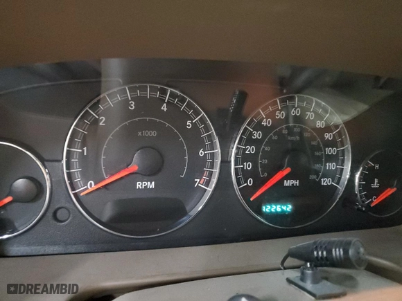 2004 Chrysler Sebring LXi with VIN 1C3EL55RX4N252613, listed as a Copart auction lot 83320874 with 122,642 mi miles and Salvage Title. Bid and sale history available at carsss.com. Image 9.