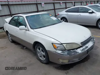 1998 Lexus ES 300 with VIN JT8BF28GXW0106483, listed as a IAAI auction lot 42177092 with Not provided miles and . Bid and sale history available at DreamBid. Image 1.