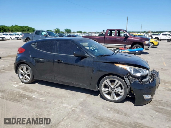 2016 Hyundai Veloster z VIN KMHTC6AD0GU266707, wystawiony jako Copart lot #57617395 z przebiegiem 70 677 mil mil oraz Szkoda całkowita • Salvage title. Historia ofert i sprzedaży dostępna na DreamBid. Obrazek 4.