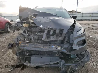 2015 Jeep Cherokee Latitude с VIN 1C4PJMCB8FW606345, выставлен на аукционе Copart как лот 45008765 с пробегом 186 954 миль миль и Списание • Salvage title. История ставок и продаж доступна на DreamBid. Изображение 5.
