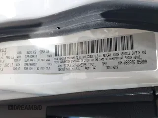 2017 Jeep Cherokee Latitude с VIN 1C4PJLCB7HW503379, выставлен на аукционе IAAI как лот 42590329 с пробегом 130 289 миль миль и . История ставок и продаж доступна на DreamBid. Изображение 9.