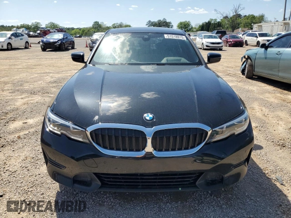 2019 BMW 3 Series 330i z VIN WBA5R1C57KFH03202, wystawiony jako Copart lot #51518915 z przebiegiem 172 464 mil mil oraz Szkody całkowita. Historia ofert i sprzedaży dostępna na DreamBid. Obrazek 5.