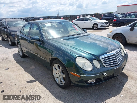 2007 Mercedes-Benz E 350 with VIN WDBUF56X27B010334, listed as a IAAI auction lot 42233993 with 100,780 mi miles and . Bid and sale history available at carsss.com. Image 1.
