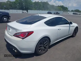 2013 Hyundai Genesis Coupe Premium z VIN KMHHT6KD4DU088543, wystawiony jako IAAI lot #42580445 z przebiegiem 149 303 mil mil oraz . Historia ofert i sprzedaży dostępna na DreamBid. Obrazek 4.