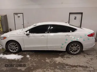 2017 Ford Fusion SE with VIN 3FA6P0H71HR346924, listed as a IAAI auction lot 41597931 with 132,267 mi miles. Bid and sale history available at carsss.com. Image 14.