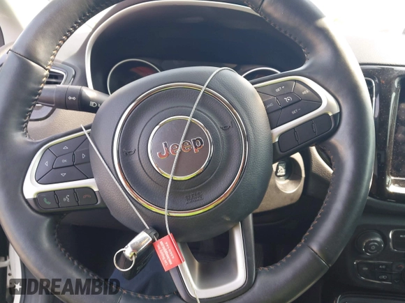 2018 Jeep Compass Limited z VIN 3C4NJCCB6JT308974, wystawiony jako IAAI lot #42468367 z przebiegiem 137 289 mil mil oraz . Historia ofert i sprzedaży dostępna na DreamBid. Obrazek 11.