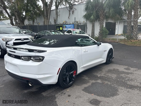 2022 Chevrolet Camaro LT1 with VIN 1G1FF3D75N0127781, listed as a Copart auction lot 85973594 with 16,884 mi miles and Salvage Title. Bid and sale history available at carsss.com. Image 4.