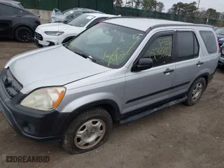 2006 Honda CR-V LX with VIN SHSRD68556U404171, listed as a IAAI auction lot 41927721 with 999,999 mi miles. Bid and sale history available at carsss.com. Image 2.
