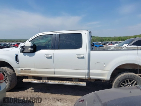 2017 Ford F-250 Lariat with VIN 1FT7W2BT1HEC08287, listed as a IAAI auction lot 42028870 with 3,533,944 mi miles and . Bid and sale history available at DreamBid. Image 14.