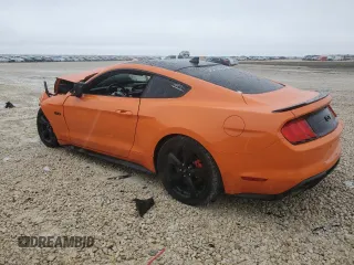 2021 Ford Mustang GT z VIN 1FA6P8CF9M5101492, wystawiony jako Copart lot #45208895 z przebiegiem Nie podano mil oraz Szkody całkowita. Historia ofert i sprzedaży dostępna na DreamBid. Obrazek 2.