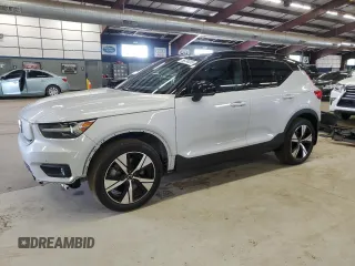 2021 Volvo XC40 z VIN YV4ED3UR8M2546301, wystawiony jako Copart lot #56724205 z przebiegiem 19 132 mil mil oraz Szkoda całkowita • Salvage title. Historia ofert i sprzedaży dostępna na DreamBid. Obrazek 1.