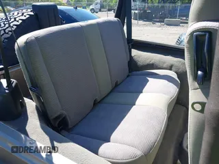 2005 Jeep Wrangler X with VIN 1J4FA39S15P305528, listed as a IAAI auction lot 42288177 with 189,767 mi miles and . Bid and sale history available at DreamBid. Image 8.