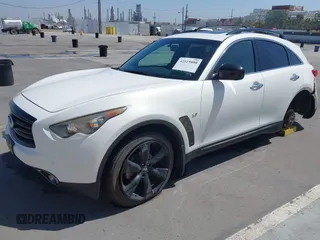 2016 Infiniti QX70 with VIN JN8CS1MW1GM750798, listed as a IAAI auction lot 42519800 with 139,940 mi miles and . Bid and sale history available at DreamBid. Image 18.