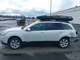 2012 Subaru Outback 2.5i Limited with VIN 4S4BRBLC5C3204422, listed as a IAAI auction lot 41915865 with 104,265 mi miles. Bid and sale history available at carsss.com. Image 14.