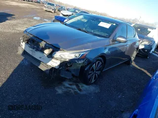2019 Nissan Altima SV z VIN 1N4BL4DV6KC119773, wystawiony jako IAAI lot #41212083 z przebiegiem 110 671 mil mil oraz . Historia ofert i sprzedaży dostępna na DreamBid. Obrazek 2.