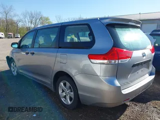 2012 Toyota Sienna с VIN 5TDZK3DC7CS228568, выставлен на аукционе IAAI как лот 42027249 с пробегом 99 464 миль миль и . История ставок и продаж доступна на DreamBid. Изображение 3.