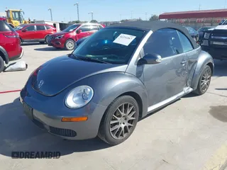 2006 Volkswagen Beetle z VIN 3VWRF31Y96M332050, wystawiony jako IAAI lot #41232267 z przebiegiem 83 450 mil mil oraz . Historia ofert i sprzedaży dostępna na DreamBid. Obrazek 2.