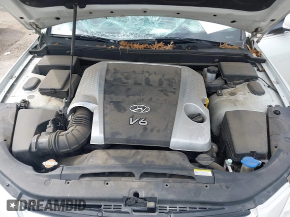 2009 Hyundai Genesis with VIN KMHGC46E39U034001, listed as a IAAI auction lot 42111636 with 116,358 mi miles and . Bid and sale history available at DreamBid. Image 10.