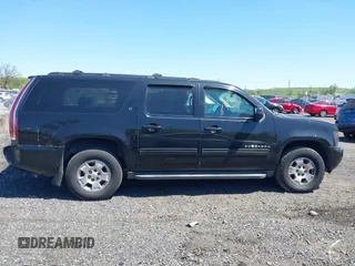 2012 Chevrolet Suburban LT with VIN 1GNSCJE09CR168533, listed as a IAAI auction lot 42142325 with 250,582 mi miles. Bid and sale history available at carsss.com. Image 13.