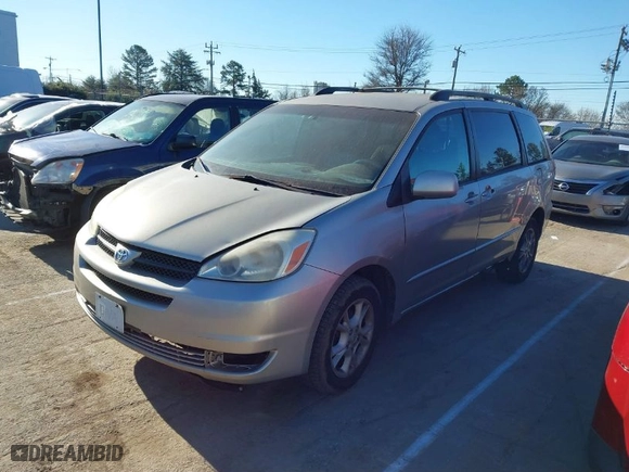2004 Toyota Sienna XLE with VIN 5TDBA22C44S025446, listed as a IAAI auction lot 41714488 with 189,447 mi miles. Bid and sale history available at carsss.com. Image 2.