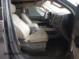 2018 Ford Expedition XLT z VIN 1FMJU1JT7JEA22830, wystawiony jako IAAI lot #42050739 z przebiegiem 114 529 mil mil oraz . Historia ofert i sprzedaży dostępna na DreamBid. Obrazek 5.
