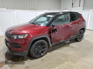 2022 Jeep Compass Altitude with VIN 3C4NJCBB1NT198276, listed as a Copart auction lot 74834184 with 31,729 mi miles and Clean title. Bid and sale history available at DreamBid. Image 1.