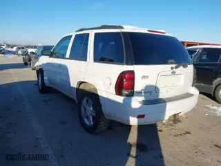 2007 Chevrolet TrailBlazer LT with VIN 1GNDT13S472161260, listed as a IAAI auction lot 41307816 with 183,439 mi miles. Bid and sale history available at carsss.com. Image 3.