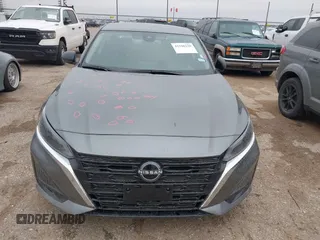 2025 Nissan Altima SV z VIN 1N4BL4DV8SN382058, wystawiony jako IAAI lot #42188230 z przebiegiem 4 577 mil mil oraz . Historia ofert i sprzedaży dostępna na DreamBid. Obrazek 12.