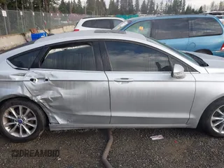 2017 Ford Fusion SE z VIN 3FA6P0HD2HR149699, wystawiony jako IAAI lot #41872383 z przebiegiem 95 587 mil mil oraz . Historia ofert i sprzedaży dostępna na DreamBid. Obrazek 14.