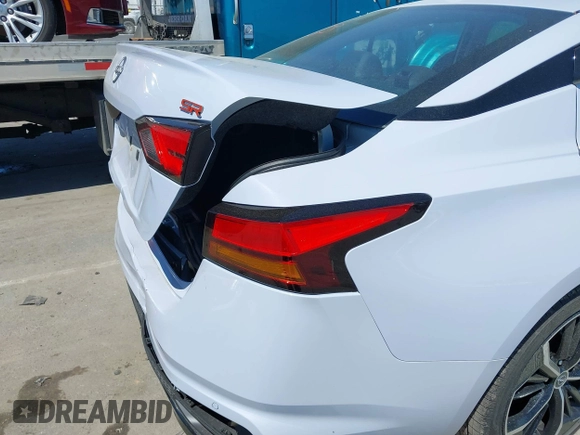 2025 Nissan Altima SR with VIN 1N4BL4CV6SN362215, listed as a IAAI auction lot 42057026 with 3,467 mi miles and . Bid and sale history available at DreamBid. Image 18.